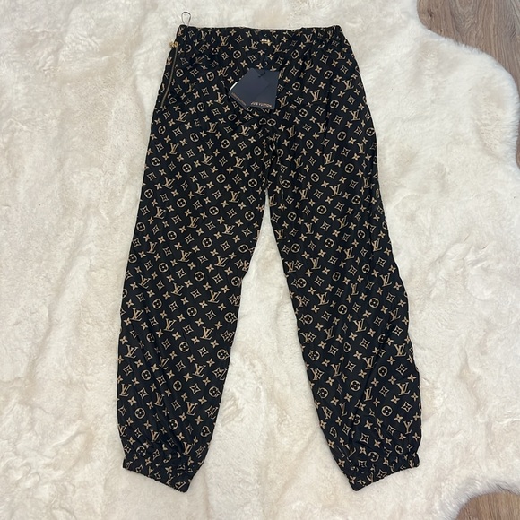 Louis Vuitton RARE LV Monogram Nylon Joggers - Picture 6 of 13